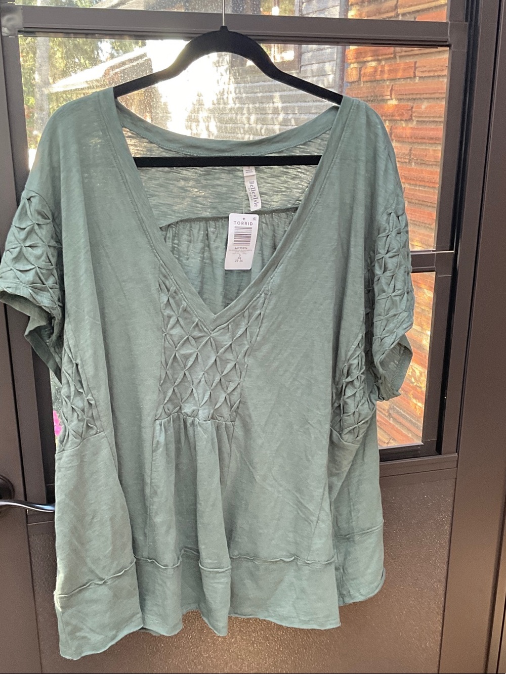 torrid Sage Green V-Neck Lattice Detail Tunic NWT